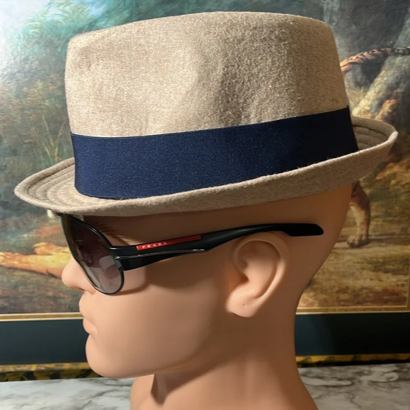 PRADA MENS/WOMENS AVIATOR SUNGLASSES WITH HARD CASE - Picture 4 of 16